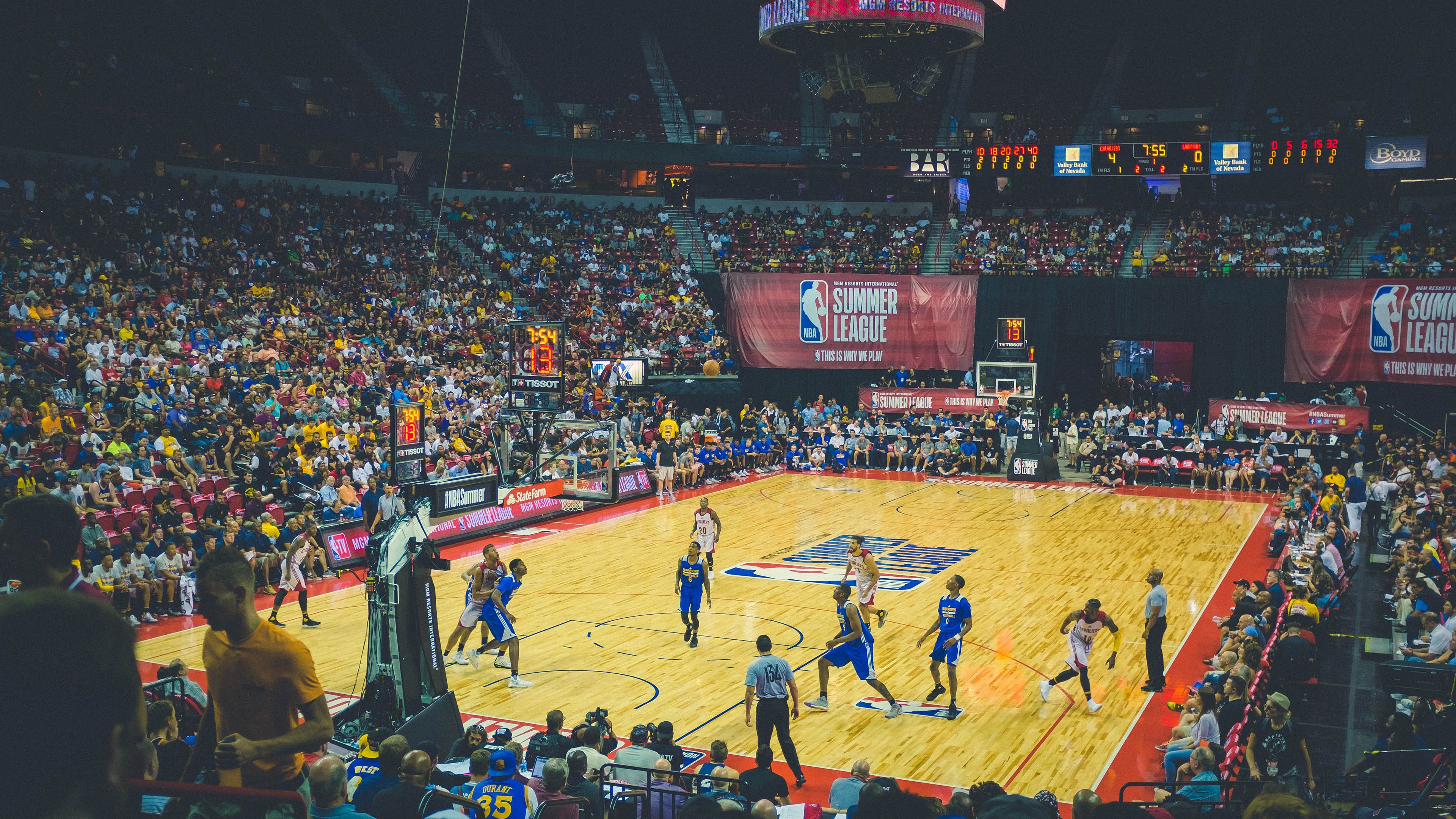 熊猫体育互动-范弗利特惊艳四座，灰熊攻防一体碾压奇才