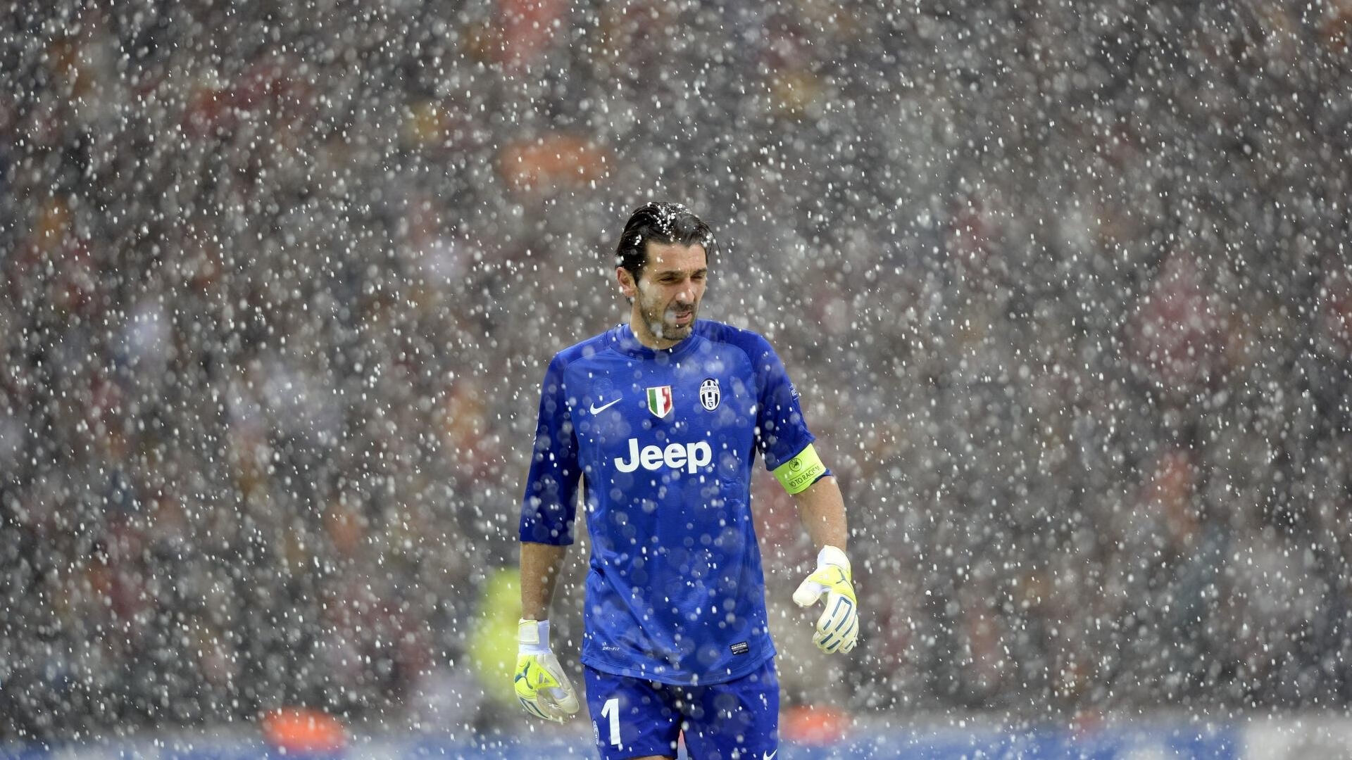 黄潜奇迹夜，比利亚雷亚尔逆转法国豪门，福登赛后评分引爆舆论