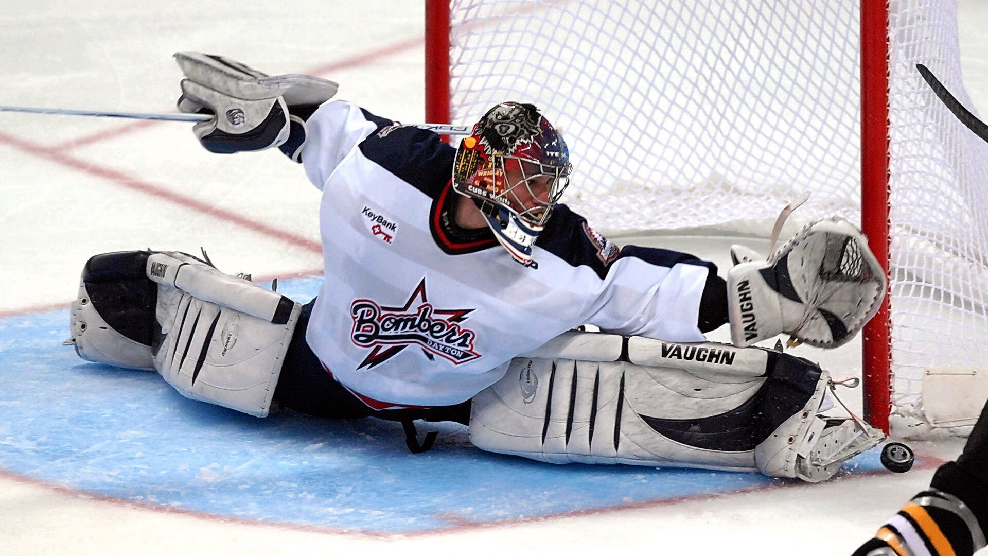 熊猫体育app-魔术碾压步行者，霍勒迪扛起全队，一场个人英雄主义的完美演绎